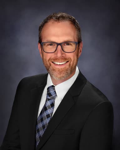 Eric DeArmont, Attorney at Healy Law Offices, LLC